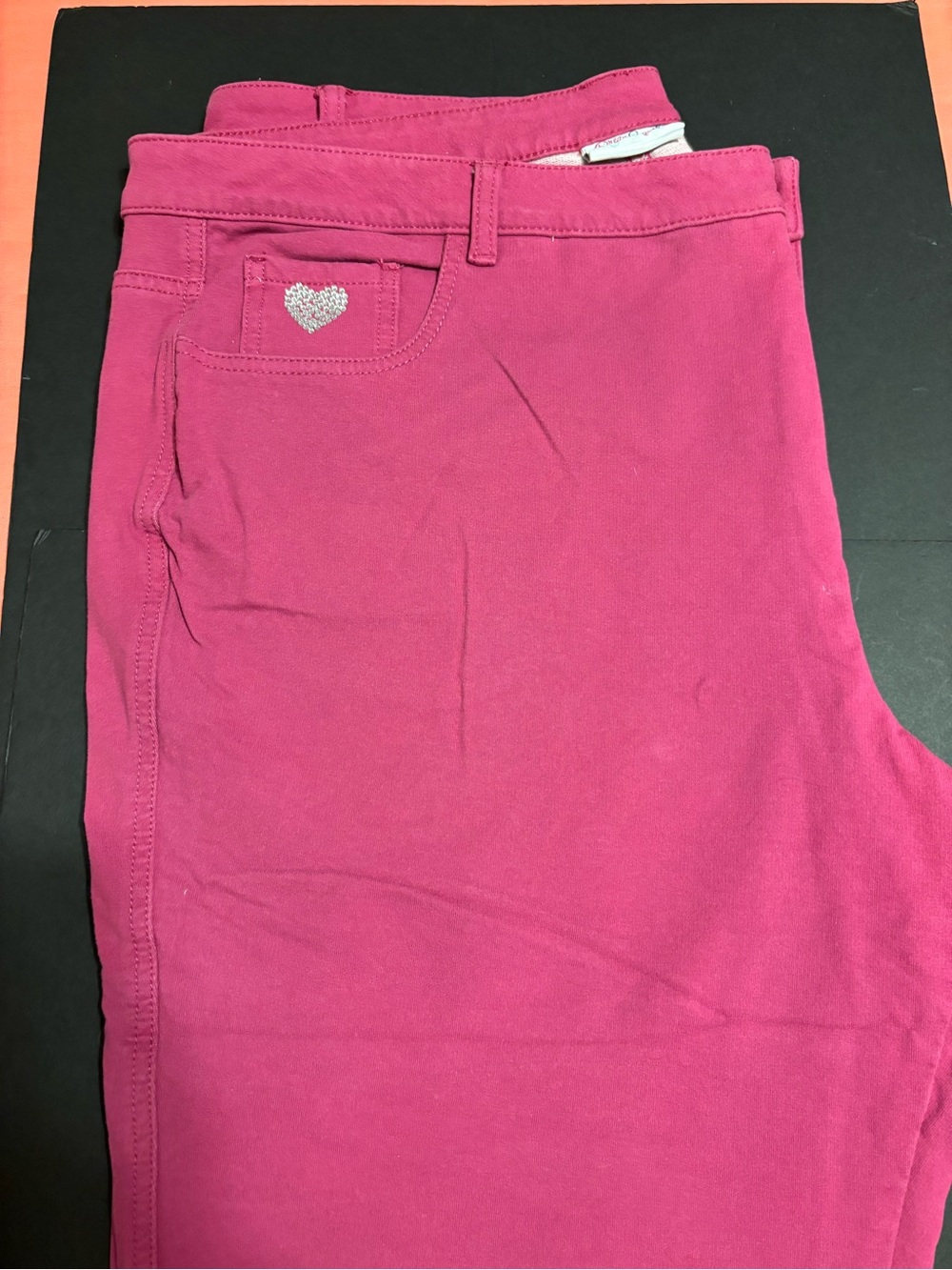 NWT Quacker Factory DreamJeannes 22W Pink Rhinestone Heart Stretch Pants